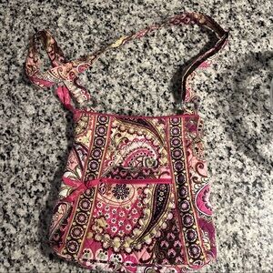 Vera Bradley Very Berry Paisley Pink Hipster Crossbody Shoulder Bag Retired.